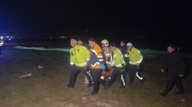 İznik G&ouml;l&uuml;'ne U&ccedil;an Otomobilde Can Pazarı