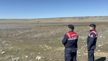 Jandarma Onlar İ&ccedil;in 24 Saat N&ouml;bet Tutuyor