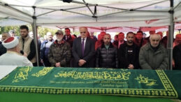 Kahvehanede D&uuml;şerek Başını Beton Zemine &Ccedil;arpan Kişi Hayatını Kaybetti