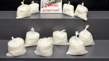 Kargo firmasına operasyon: 9 kilo 620 gram metamfetamin ele ge&ccedil;irildi