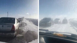 Kars-G&ouml;le Karayolunda Ara&ccedil;lar Mahsur Kaldı