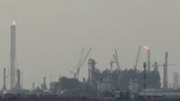 Katar'dan 'k&uuml;resel &ccedil;&ouml;k&uuml;ş' uyarısı: Fiyatlar 150 dolara fırlayabilir