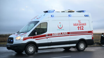 Kavga sırasında g&ouml;ğs&uuml;nden bı&ccedil;aklanan gen&ccedil; hayatını kaybetti
