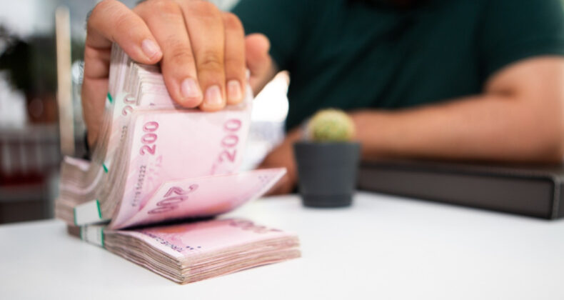 Kazaklar T&uuml;rkiye'de bir banka daha satın aldı