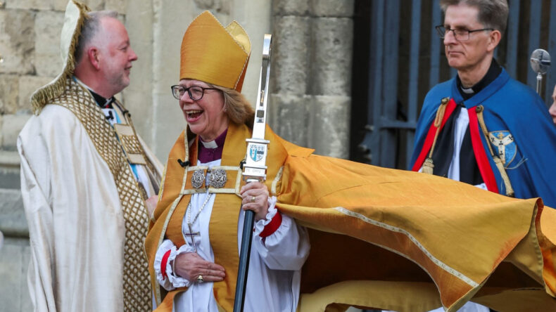 Kilise tarihinde bir ilk: Kadın ruhani lider d&ouml;nemi