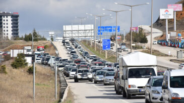 Kilit Kavşakta D&ouml;n&uuml;ş Yoğunluğu