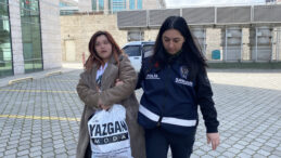 Kıskan&ccedil;lık dehşeti: Gen&ccedil; kızı y&uuml;z&uuml;nden bı&ccedil;akladı