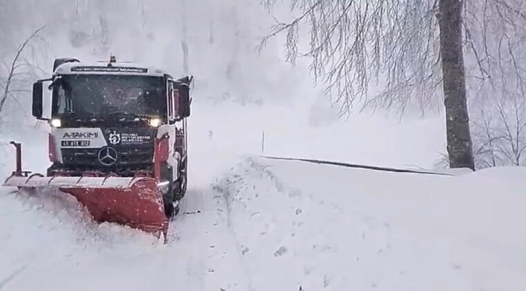 Kocaeli'nin yüksek kesimleri beyaza büründü