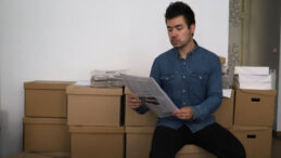 K&ouml;stebek krizinde gazeteciye 'casusluk' su&ccedil;laması