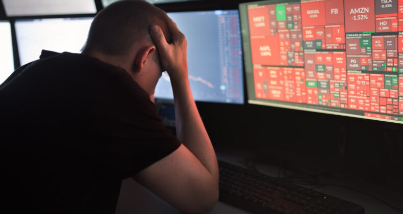 Küresel hisse fonlarından üç ayın en büyük çıkışı