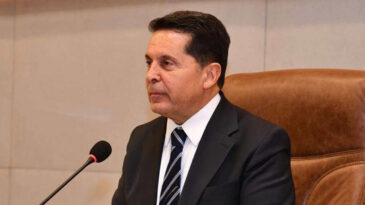 Mahkemeden Ahmet &Ouml;zer Kararı