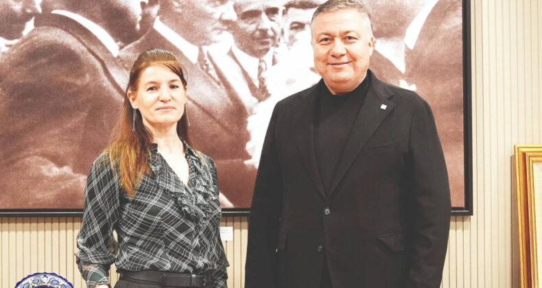 Mali politika herkesi &ccedil;ok ezdi