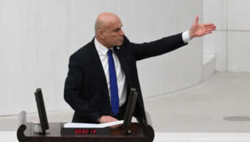 Meclis&rsquo;te Sert Tartışma: 'Burası Kahvehane Değil'