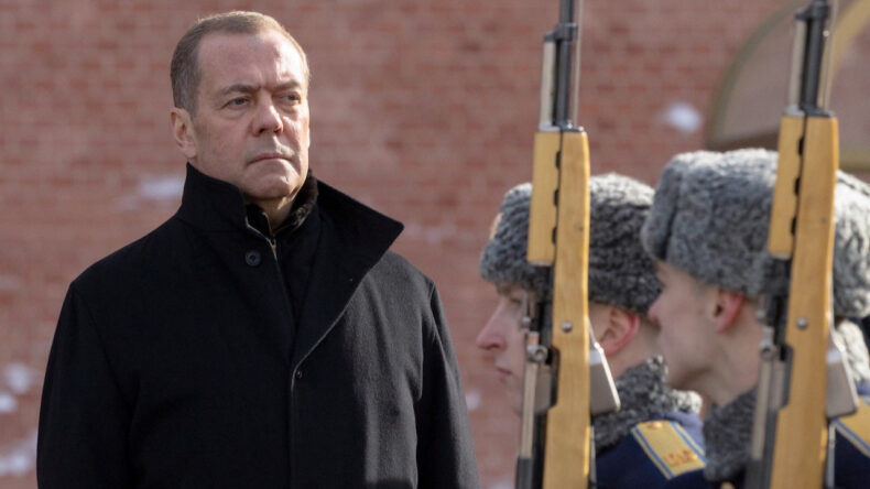 Medvedev'den Trump'a Eleştiri: 3. Dünya Savaşı Uyarısı