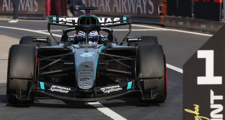 Mercedes &Ccedil;in'de de gazı k&ouml;kledi: Pole pozisyonu Russell'ın