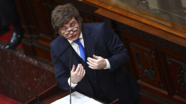 Milei, Kongre'de hakaret yağdırdı: Ortalığı karıştırdı