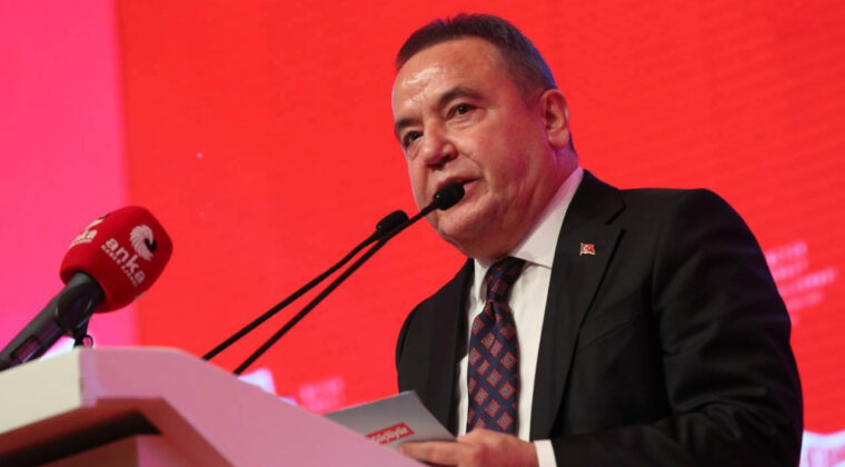 Muhittin B&ouml;cek&rsquo;in Şof&ouml;rleri Tutuklandı