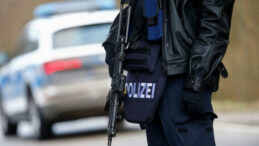 Namaz Sonrası Bı&ccedil;aklı Saldırı