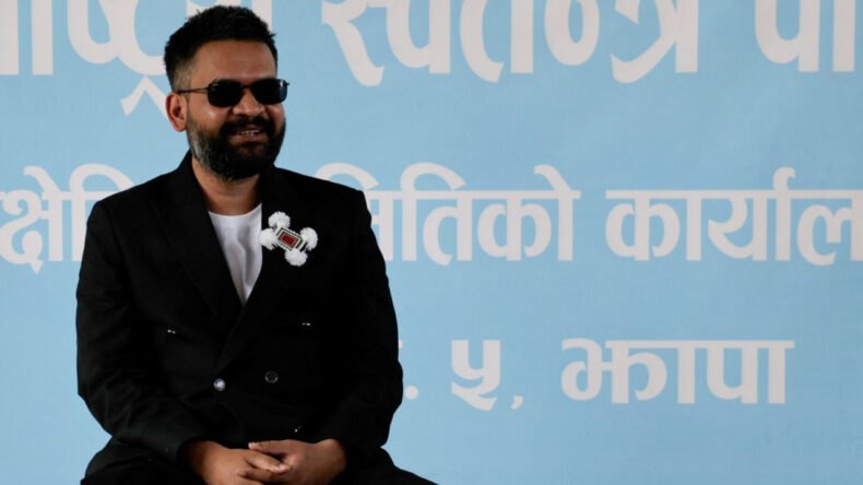 Nepal Se&ccedil;imlerinde Eski Rap&ccedil;i &Ouml;nde