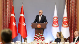 Numan Kurtulmuş, emek&ccedil;ilerle iftarda bir araya geldi