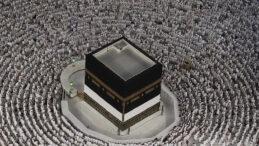 Onlarca kişiyi &lsquo;umre&rsquo; vaadiyle dolandırdılar