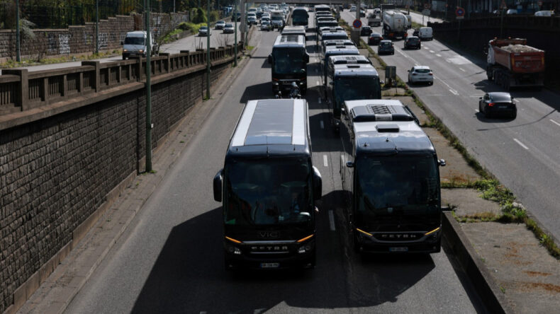 Otob&uuml;s ve Kamyon Şof&ouml;rleri Eylem Yaptı