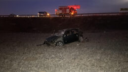 Otomobil tarlaya u&ccedil;tu: &Ouml;l&uuml; ve yaralılar var