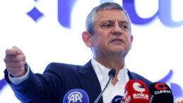 &Ouml;zg&uuml;r &Ouml;zel: AKP'yi Trump'tan değil Allah'tan korkmaya davet ediyorum