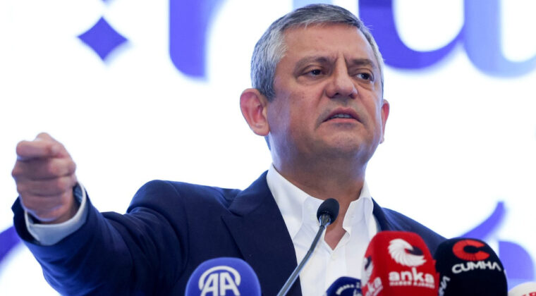 &Ouml;zg&uuml;r &Ouml;zel: AKP'yi Trump'tan değil Allah'tan korkmaya davet ediyorum