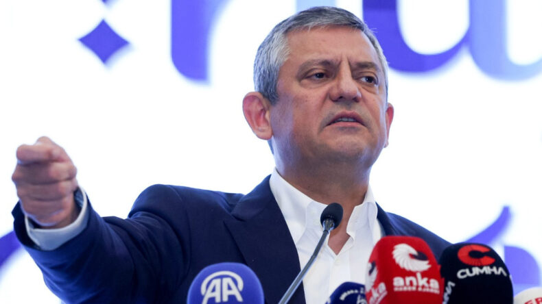 &Ouml;zg&uuml;r &Ouml;zel: AKP'yi Trump'tan değil Allah'tan korkmaya davet ediyorum