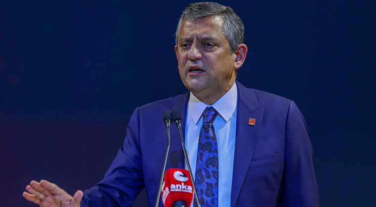 &Ouml;zg&uuml;r &Ouml;zel: Herkesin boynu milletin kararı karşısında kıldan ince olmalı