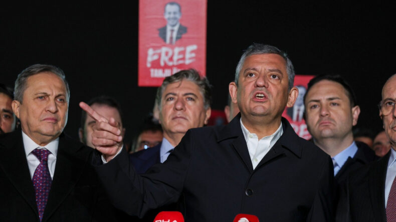 Özgür Özel'den Tanju Özcan'a ziyaret