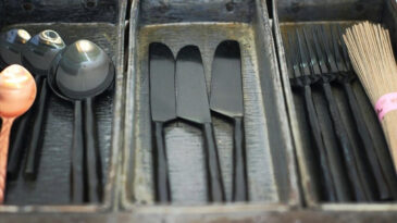 Plastik &ccedil;atal, kaşık ve pipetlere yasak geliyor