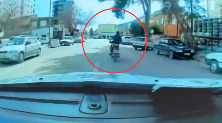 Polisten Ka&ccedil;an İki Motosiklet S&uuml;r&uuml;c&uuml;s&uuml;ne 664 Bin 500 Lira Ceza