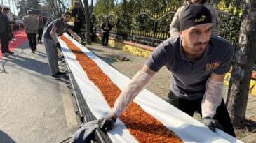 Rekoru lahmacunla kırdılar: Tam 63 metre uzunluğunda