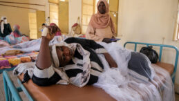 Sağlık tesisine saldırı: 64 &ouml;l&uuml;, 89 yaralı