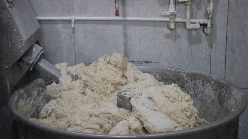 Sahur sofralarının asırlık konuğu: G&uuml;nde sadece 250 adet &uuml;retiyorlar