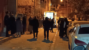 Sahurda Babasını &Ouml;ld&uuml;rd&uuml;
