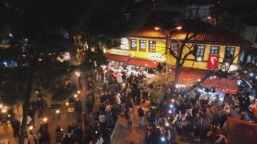 Sahurdan &ouml;nce sıraya girdiler, saatlerce beklediler