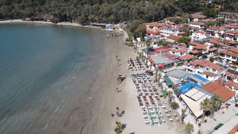 Sakin Kent'te Deniz 10 Metre &Ccedil;ekildi