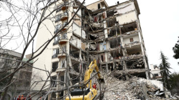 Saldırı altındaki İran'da can kaybı artıyor
