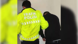 Saldırı amacıyla aracından inen s&uuml;r&uuml;c&uuml;ye 180 bin TL ceza