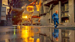 Sanayide istihdam geriliyor: Bir yılda 174 bin &ccedil;alışan azaldı