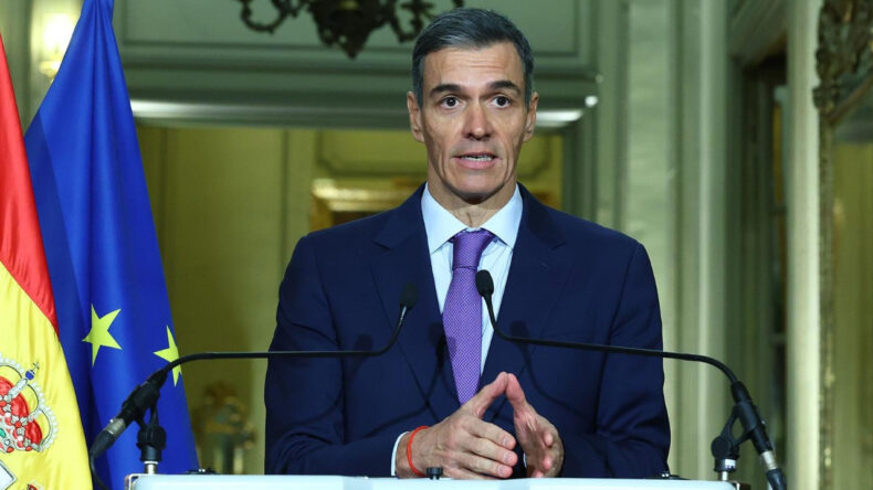 Sanchez: Diğerleri savaşlara para harcarken biz hakları g&uuml;&ccedil;lendiriyoruz