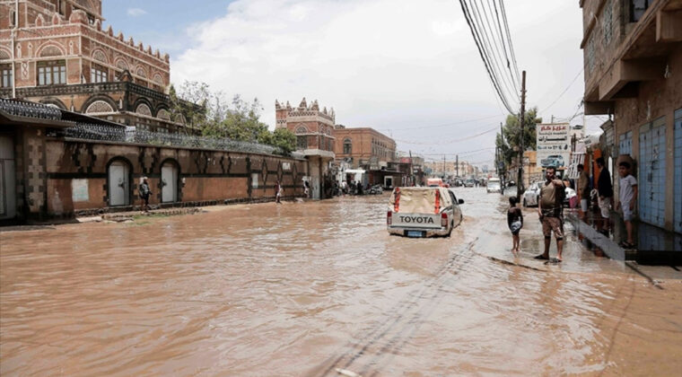 Sel felaketinde 15 &ouml;l&uuml;