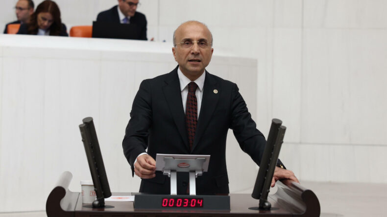 Sert &ccedil;ıktı: Emekliye bayramda 110 bin TL verilebilirdi