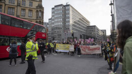 Sığınmacı Anlaşmasını Fesheden İngiltere'den 106 Milyon Sterlin İstiyorlar