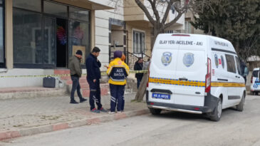 Silah sesine koştular: İş yerinde &ouml;l&uuml; bulundu