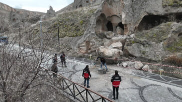 Soğanlı Vadisi&rsquo;nde Kaya Par&ccedil;ası D&uuml;şt&uuml;