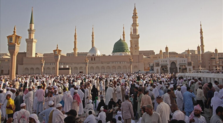 Suudi Arabistan: Ramazan Bayramı Cuma Başlıyor